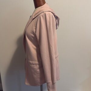 Marla Wynne Mauve knit jersey front zip jacket.
